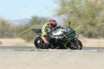 media/Dec-01-2025-Moto Forza (Mon) [[2daa91e15f]]/3-Beginner Group/Session 2 (Turn 7 Inside Pans)/